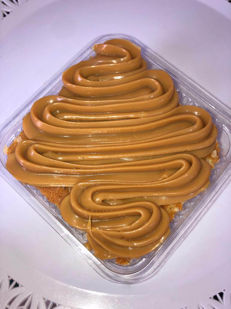 Bolos caseiros no pote sabor Churros